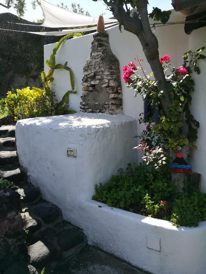 Hotel La Rosamarina Stromboli Exterior foto